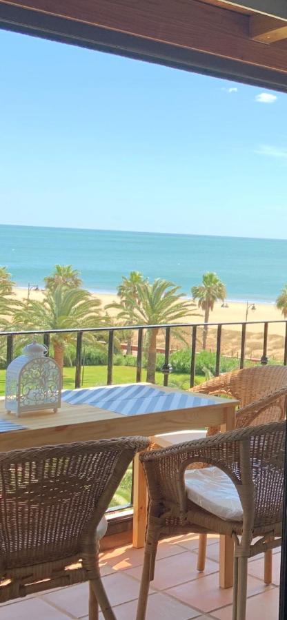 Mirando Al Mar. Primera Linea De Playa Isla Canela Exterior photo